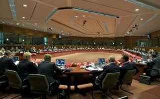 Έκτακτη Σύνοδος Κορυφής για την κρίση χρέους σε Ευρωζώνη και Ελλάδα - Media