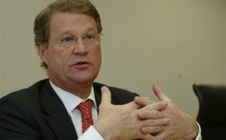 Μπόρχες: Το δεύτερο πακέτο βοήθειας πρέπει να αναθεωρηθεί - Media