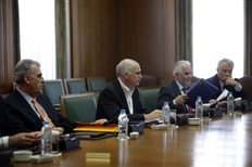 Συνεδρίαση της Κυβερνητικής επιτροπής για την Οικονομία - Media