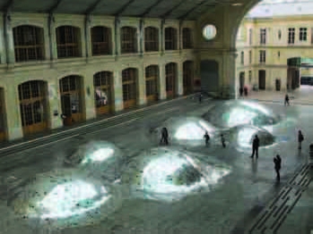 Η Μεταλλική θάλασσα  - Media