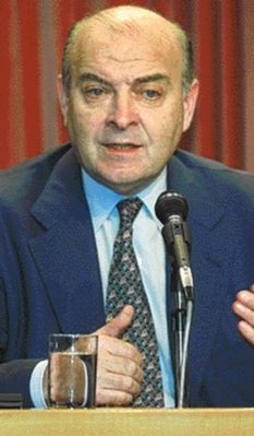 Ντ. Καβάγιο: Καταστρεπτική η επιστροφή στη δραχμή - Media