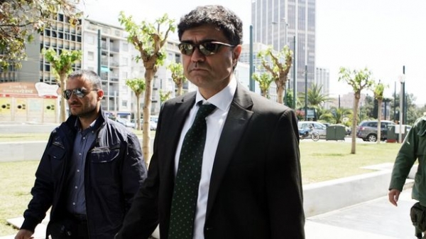 Ένα βήμα πιο κοντά - Media