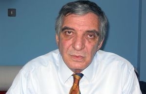 Έμφραγμα υπέστη ο Γ.Γλυνός κατά τη διάρκεια των διαπραγματεύσεων - Media