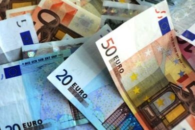 Μπλοκάρει η εκταμίευση της έκτης δόσης; - Media