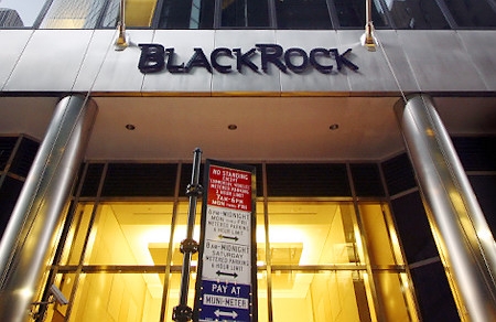 BlackRock: «Κούρεμα» 75-80% στα ομόλογα της Ελλάδας - Media