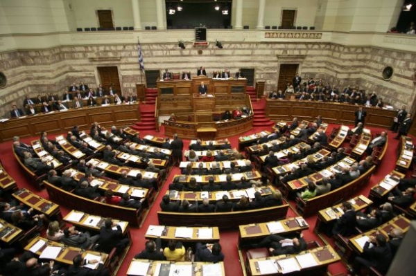 Τμηματικά θα κατατεθεί το φορολογικό στη Βουλή - Media