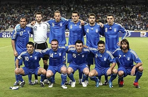 Δοκιμάζει πρόσωπα ο Σάντος  - Media