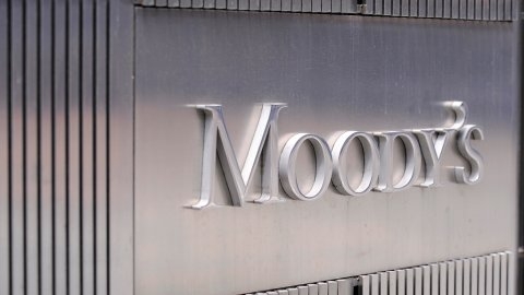 Δέκα γερμανικές τράπεζες υποβάθμισε η Γερμανία - Media