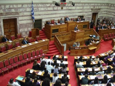 Ολοκληρώνεται με ονομαστική ψηφοφορία η συζήτηση για τον προϋπολογισμό - Media