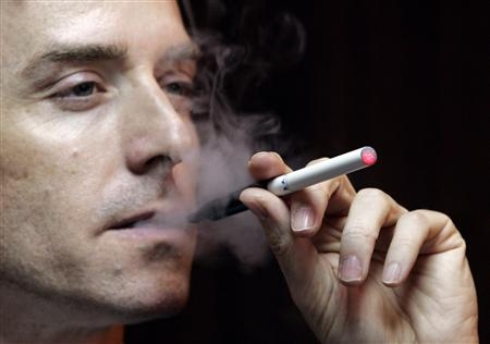 Απαγορεύονται τα ηλεκτρονικά τσιγάρα - Media