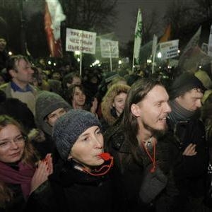 Χιλιάδες διαδηλωτές κατά του Πούτιν στη Μόσχα - Media
