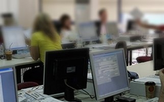 Τουλάχιστον 150.000 λιγότεροι δημόσιοι υπάλληλοι έως το 2015 - Media