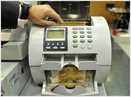 Περαιτέρω συρρίκνωση των καταθέσεων το Νοέμβριο - Media