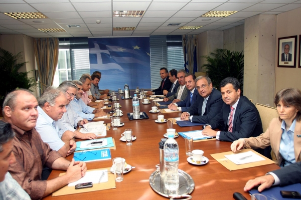 Την Τετάρτη η συνάντηση για το ζήτημα των αμοιβών στον ιδιωτικό τομέα - Media