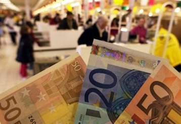 ΙΟΒΕ: Οι μισθοί μειώνονται, αλλά οι τιμές παραμένουν ίδιες    - Media