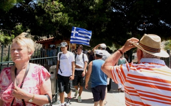 Αυξήθηκαν οι τουρίστες - Media