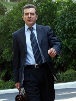 Αλίμονό μας!       - Media