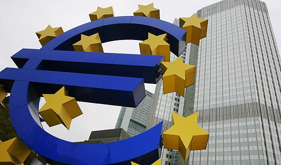 Διχασμένη η ΕΚΤ για τη συμμετοχή της στο PSI - Media
