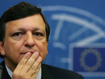 Οφείλουμε να στηρίξουμε του Έλληνες, τονίζει ο Μπαρόζο - Media