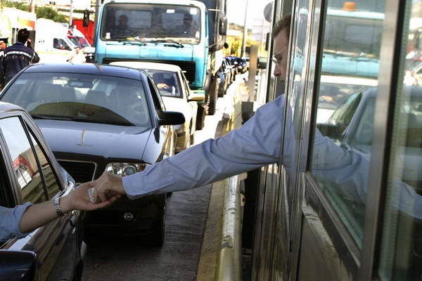 Αυξημένα διόδια σε Ισθμό και Ελευσίνα - Media