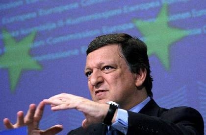 Μπαρόζο: «Θέλουμε να παραμείνει η Ελλάδα στο ευρώ» - Media