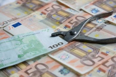 10% κάτω τα ειδικά μισθολόγια - Media