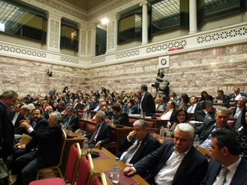 Μείωση ΦΠΑ στα νησιά ζητούν 19 βουλευτές του ΠΑΣΟΚ και της ΝΔ - Media