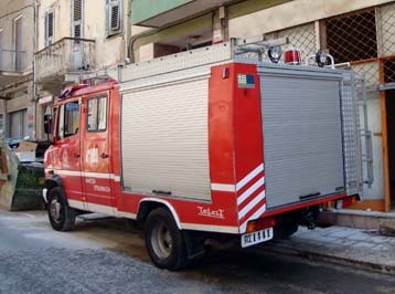Τρεις νεκροί από πυρκαγιά στο Βύρωνα - Media