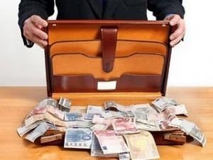 223 «μαύρα» εκατομμύρια ευρώ δεσμεύθηκαν το 2011 - Media