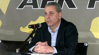 "Υπογράψτε και πιέστε τους" - Media