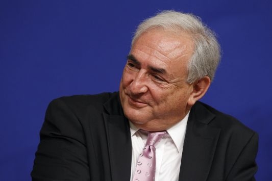 Eλεύθερος ο Ντομινίκ Στρος-Καν - Media