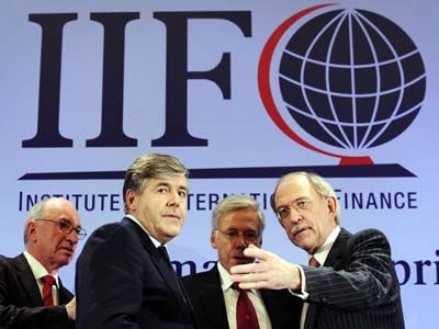 IIF: Η αναδιάρθρωση του ελληνικού χρέους θα βοηθήσει και την Ευρωζώνη - Media