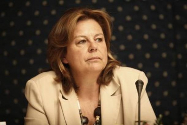 Η Λούκα Κατσέλη ζητά επαναδιαπραγμάτευση του Μνημονίου - Media