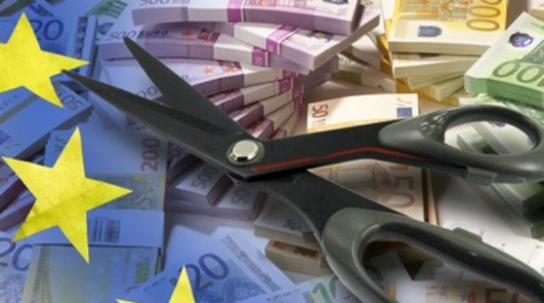 Οι τράπεζες που συμμετέχουν στο «κούρεμα» του χρέους - Media