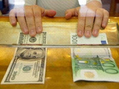 «H υιοθέτηση του δολαρίου, έναντι του ευρώ, θα βοηθούσε την Ελλάδα» - Media