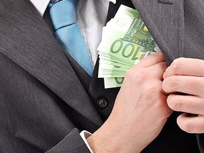 Ποιος τα έφαγε τελικά; - Media