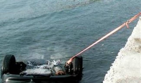 Νεκρός ο οδηγός του ΙΧ που έπεσε στο λιμάνι του Πειραιά - Media