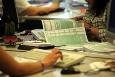 Πρόσθετα βάρη φέρνει το νέο φορολογικό - Media