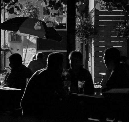 «Η Ελλάδα βράζει και θέλει γκάζια» - Media