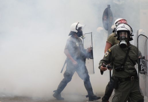 Παραβίαση ανθρώπινου δικαιώματος η χρήση δακρυγόνων - Media