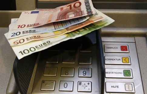 Αύξηση των τραπεζικών καταθέσεων στην Ελλάδα - Media