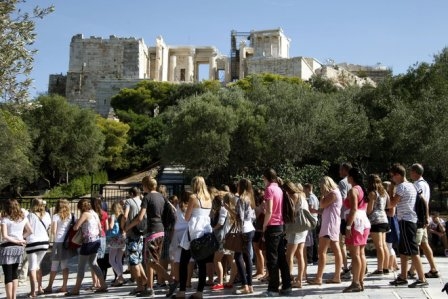Μείωση ΦΠΑ στο τουριστικό πακέτο επιθυμεί ο ΣΕΤΕ - Media