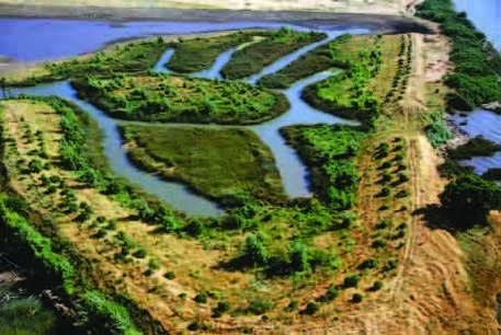 Από κοιλάδα… λίμνη - Media