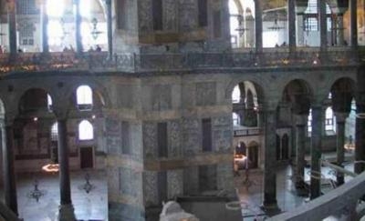 Εγκλωβισμένοι στην Αγία Σοφία οπαδοί του Ολυμπιακού - Media