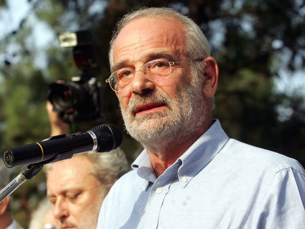 Αλ. Αλαβάνος: Δυνατότητες ανάκαμψης με επιστροφή στη δραχμή - Media