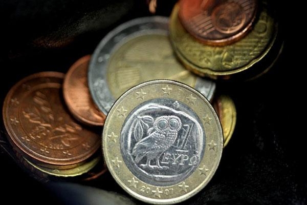 Aυξάνεται το έλλειμμα του προϋπολογισμού   - Media