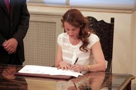 Συμμετέχει και η Τατιάνα… όπως παλιότερα ο Γιώργος Νταλάρας - Media