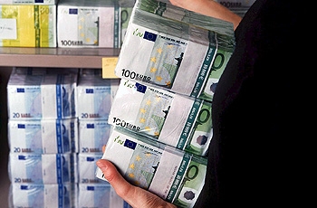 «Τρύπα» 1,3 δισ. ευρώ στον προϋπολογισμό του 2012 - Media
