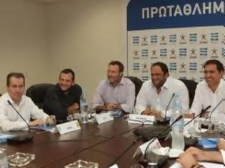 Επεισόδια στη συνεδρίαση της Σούπερ Λίγκα από οπαδούς της ΑΕΚ    - Media