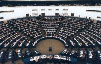 Αναθεώρηση του ελληνικού μνημονίου ζητούν 12 ευρωβουλευτές - Media